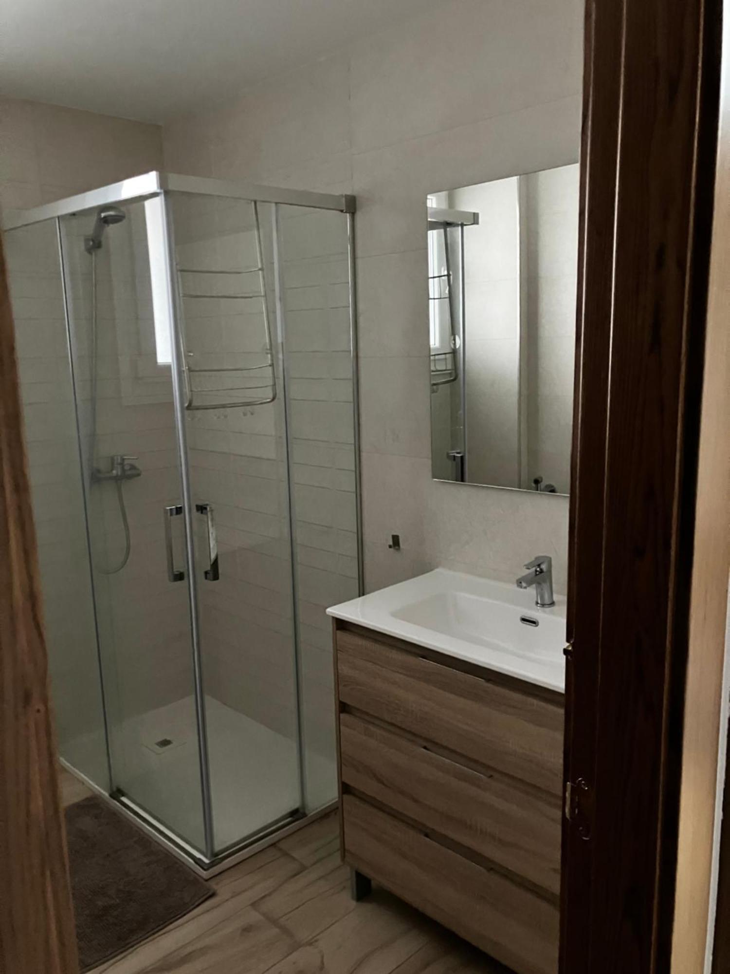 Apartamento En Camino De Ronda De Dos Habitaciones Y Salon Granada Esterno foto